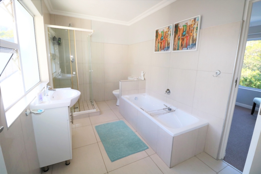 To Let 3 Bedroom Property for Rent in Baysville Eastern Cape